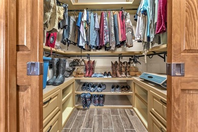 Bring your horses and gear to this scenic Hill Country retreat