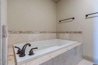 Welcome to luxury living at The Stretford at the Cascades. This