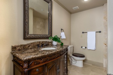 Welcome to luxury living at The Stretford at the Cascades. This