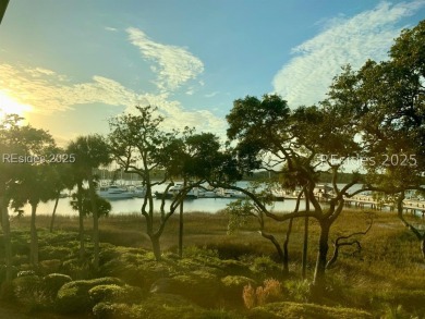 Penthouse villa 4 BR, 3 full bath This villa is beautifully