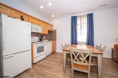 Beautiful 2BR/2BA at the Ebb Tide Suites Condominiums just a