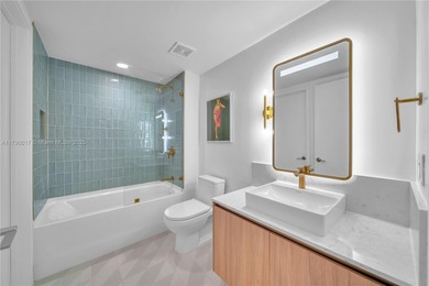 Enjoy the ultimate urban living experience in this stunning 1