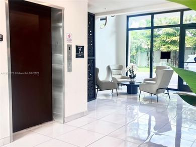 Beautiful spacious 1/1 Condo with open floor plan & balcony