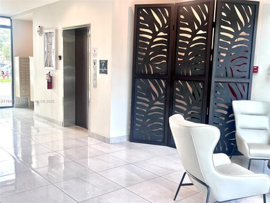 Beautiful spacious 1/1 Condo with open floor plan & balcony