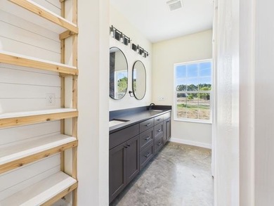 Waters Edge RanchA Great Place to Call Home! Welcome to a truly