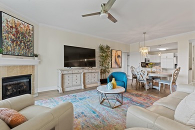 Welcome to your luxurious waterway oasis! This breathtaking