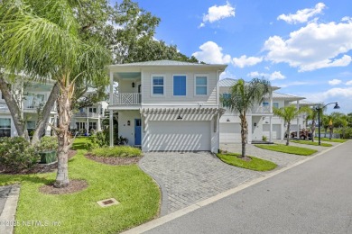 **PRIVATE BOAT SLIP WITH A LIFT**WATERFRONT HOME LUXURY