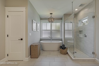 **PRIVATE BOAT SLIP WITH A LIFT**WATERFRONT HOME LUXURY