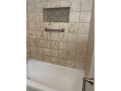 Great Location in North West River Forest !! ESTATE SALE : This