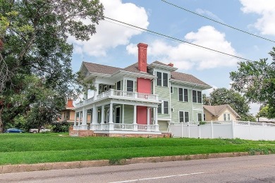 Historic Elegance Meets Modern Convenience in Waco,TX

Step