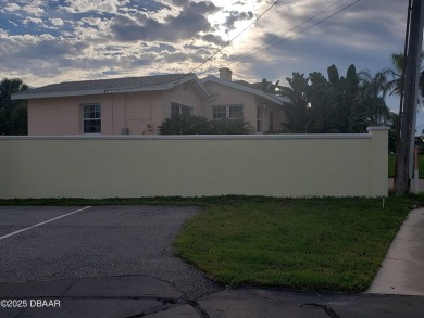 3 Drive thru Commercial Space- GC-RD zone *COMMERCIAL BUILDING