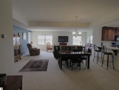 This charming condo offers stunning, expansive views of Lake