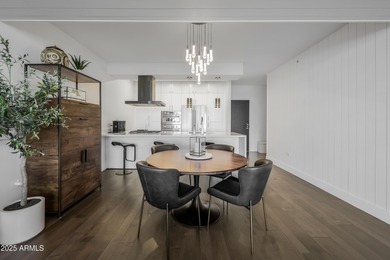 High rise luxury community with fantasitc ammenties. This condo