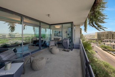 High rise luxury community with fantasitc ammenties. This condo