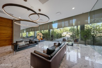 High rise luxury community with fantasitc ammenties. This condo