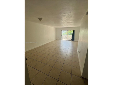 SPACIOUS AND BRIGHT 2/2 WITH TWO PARKING SPOTS. THIS IS THE