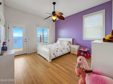 Dreaming of a stunning waterfront lifestyle? This one has it all