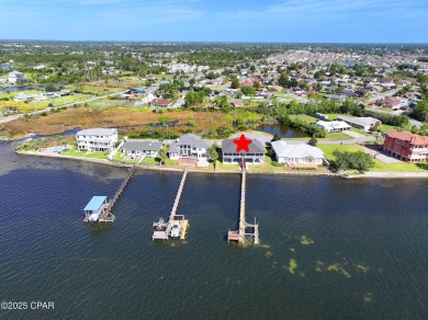 Dreaming of a stunning waterfront lifestyle? This one has it all
