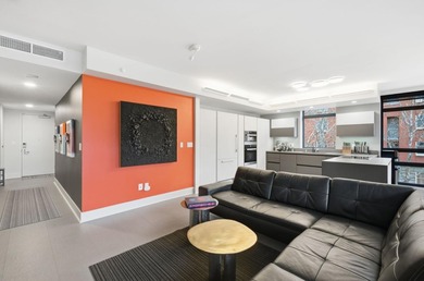This 1,806 sq. ft. corner-unit luxury condominium at 88 West San