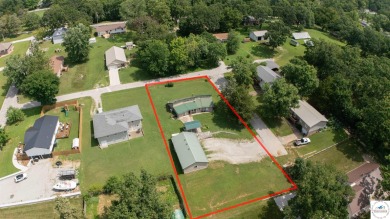 Charming 3 bed, 1.5 bath earth contact home on a quiet dead-end