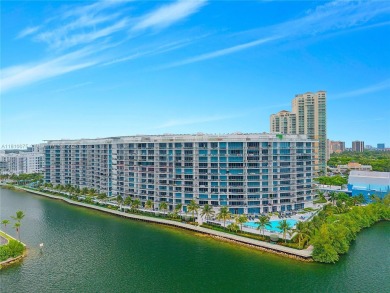 Spectacular Penthouse with incredibly views of the bay and