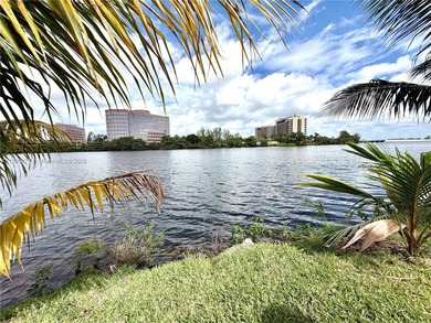 Welcome to this beautifully located condo in the heart of Miami!