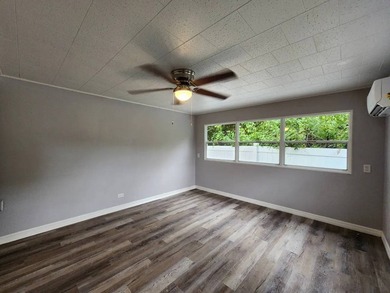 Beautiful 2 bed 1 bath close to the beach with handicap access