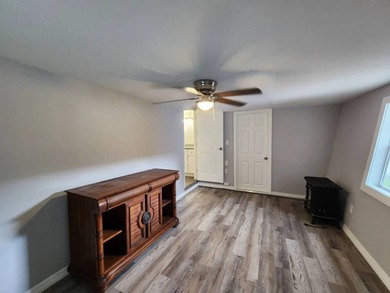 Beautiful 2 bed 1 bath close to the beach with handicap access