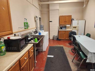 15K sqft multi use Industrial warehouse/office space for sale