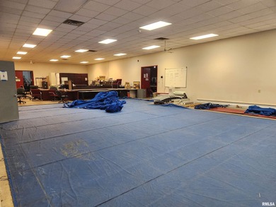 15K sqft multi use Industrial warehouse/office space for sale