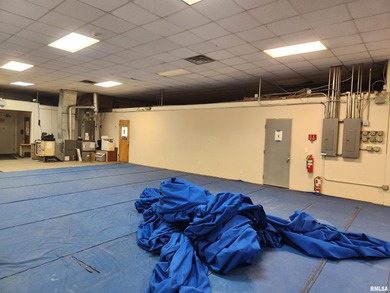 15K sqft multi use Industrial warehouse/office space for sale