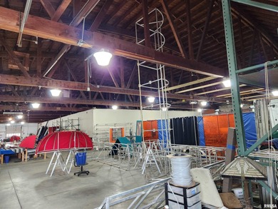 15K sqft multi use Industrial warehouse/office space for sale