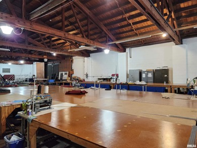 15K sqft multi use Industrial warehouse/office space for sale