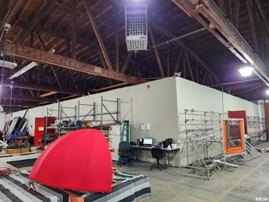 15K sqft multi use Industrial warehouse/office space for sale