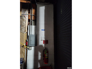 15K sqft multi use Industrial warehouse/office space for sale