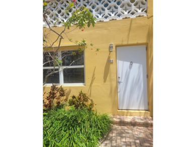 BOATER'S PARADISE..Deep water, no fixed bridges!  Best direct