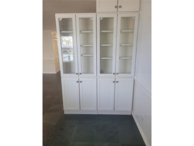 BOATER'S PARADISE..Deep water, no fixed bridges!  Best direct