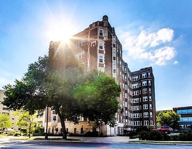 Welcome to 3E, an exceptional residence where Old-World glamour