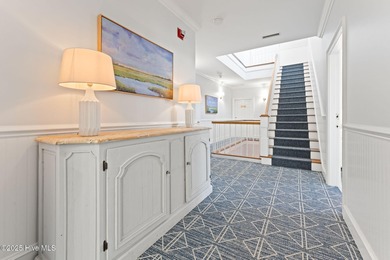 This enchanting 3-room suite is your perfect gateway to Bald