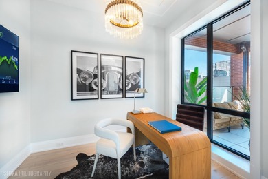 BEST VALUE PENTHOUSE WITH PRIVATE ROOFTOP IN THE WEST LOOP! LAST