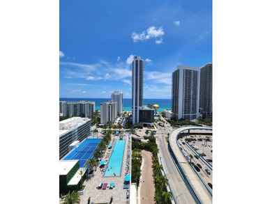 HYDE BEACH HOUSE GEM! 2 Bed/2 Bath condo-hotel unit on the 17th