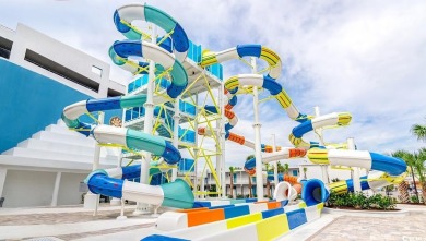 Beautiful efficiency size condo at Oceanfront Landmark Resort