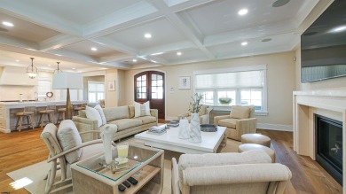 You'll love the feeling of warmth and spaciousness in this