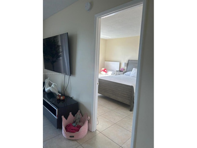 ** EXCELLENT LOCATION!!! NORTH MIAMI BEACH!!!! ..BEAUTIFUL 1 BIG