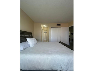 ** EXCELLENT LOCATION!!! NORTH MIAMI BEACH!!!! ..BEAUTIFUL 1 BIG