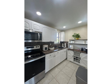 ** EXCELLENT LOCATION!!! NORTH MIAMI BEACH!!!! ..BEAUTIFUL 1 BIG