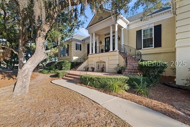 A classic Southern Style architecture with incredible sweeping