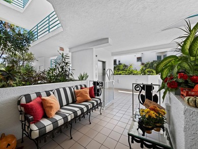 Perfectly positioned on Sarasota Bay at the southern end of