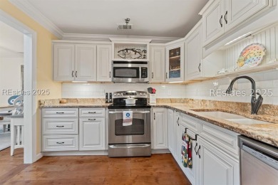 Penthouse villa 4 BR, 3 full bath This villa is beautifully