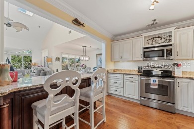 Penthouse villa 4 BR, 3 full bath This villa is beautifully